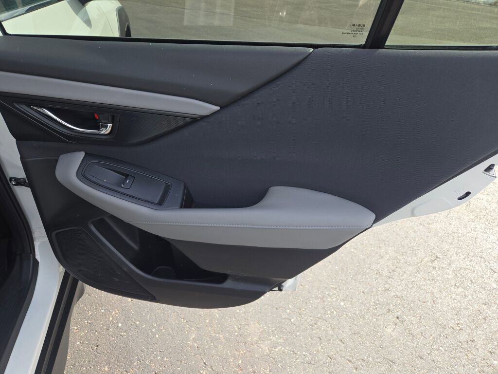 2025 SUBARU OUTBACK - Image 8