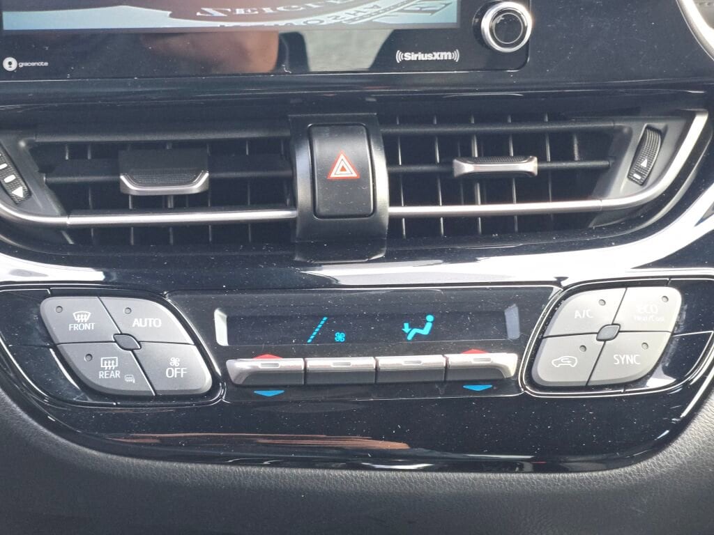 2021 TOYOTA C-HR - Image 25