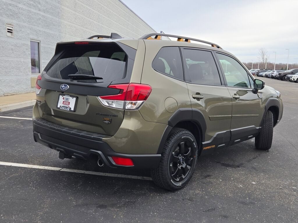2025 SUBARU FORESTER - Image 10