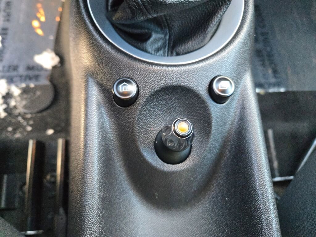 2014 MINI COOPER ROADSTER - Image 32