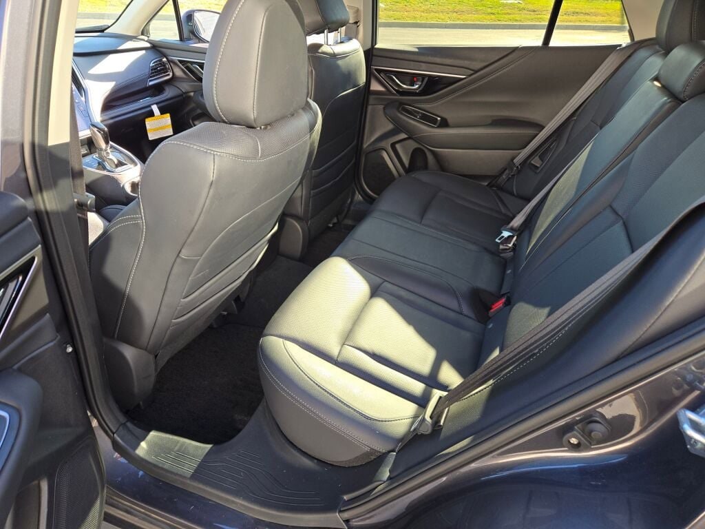 2023 SUBARU OUTBACK - Image 17