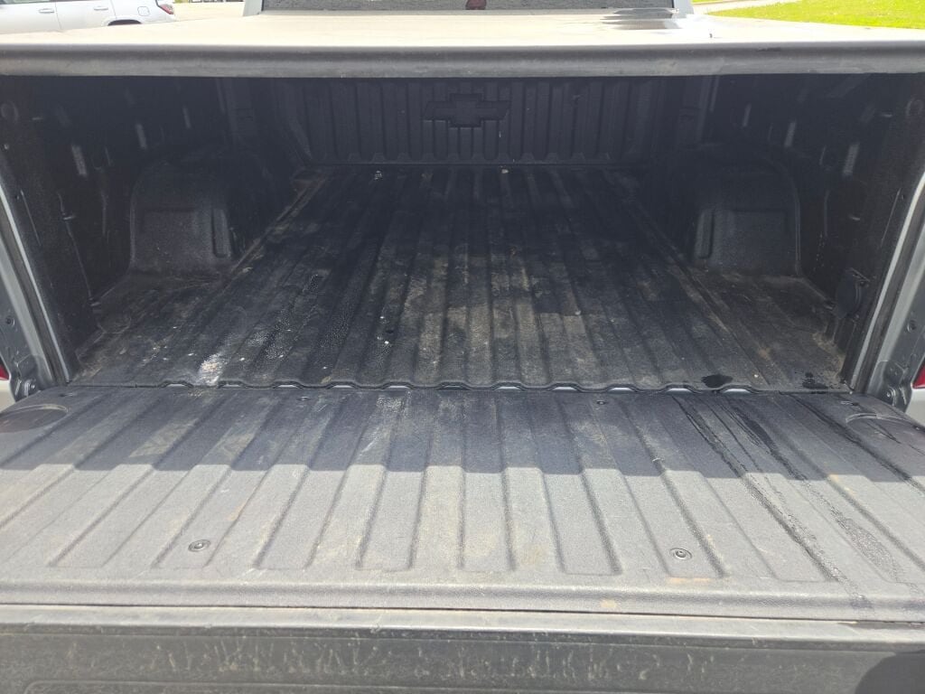 2023 Chevrolet Silverado 1500 LT - Photo 17