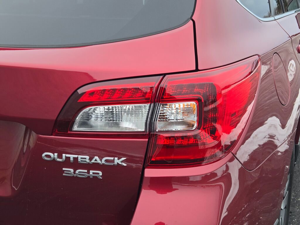 2019 SUBARU OUTBACK - Image 12