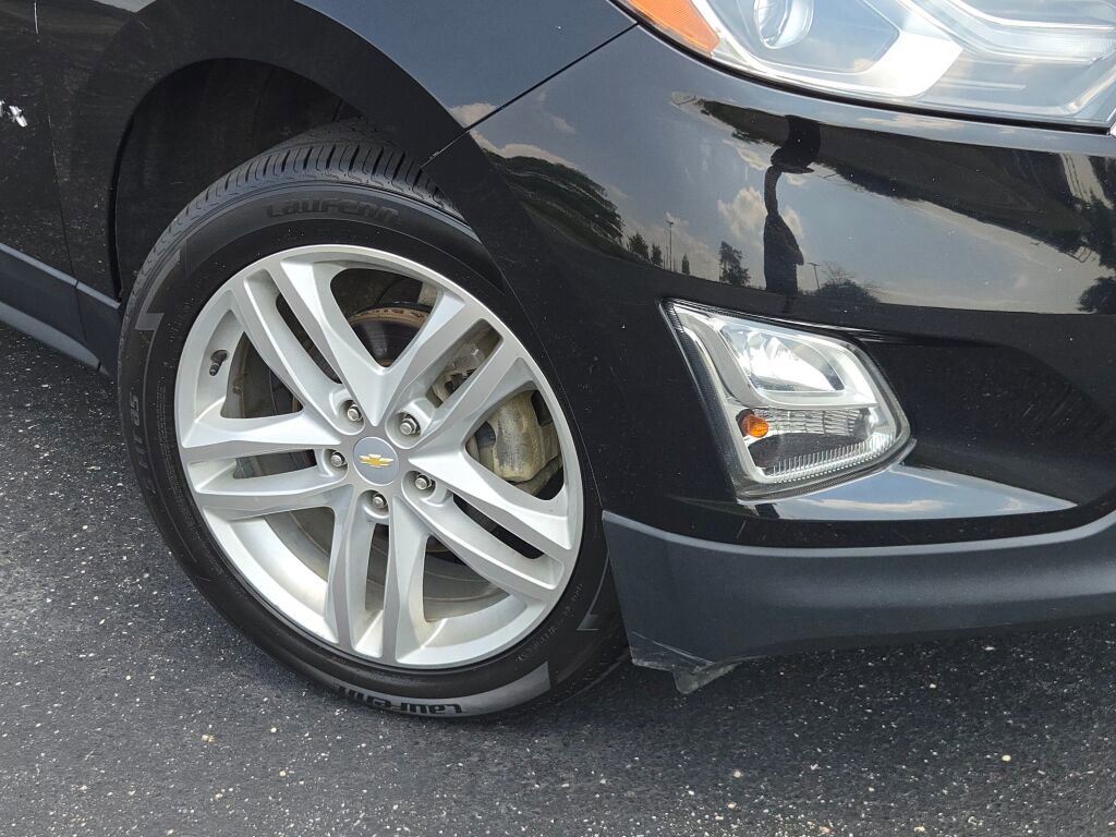 2018 Chevrolet Equinox Premier photo 2