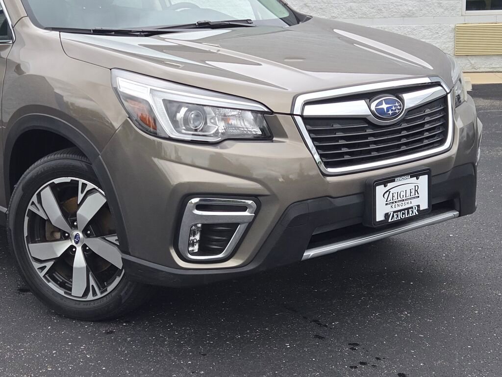 2020 Subaru Forester Touring photo 2