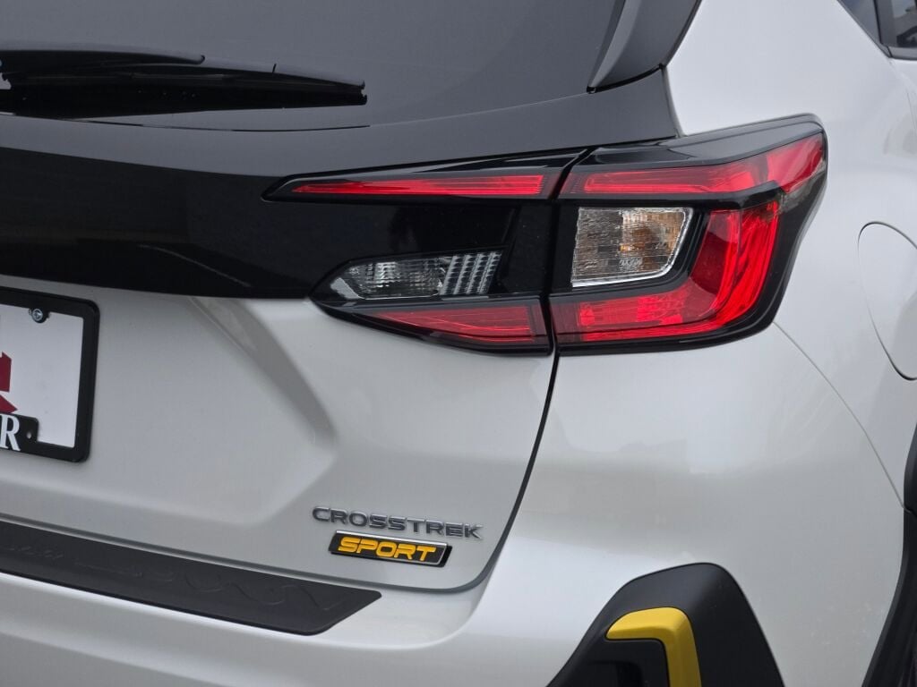 2025 SUBARU CROSSTREK - Image 12