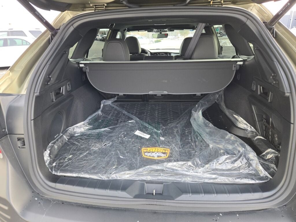 2025 SUBARU OUTBACK - Image 16