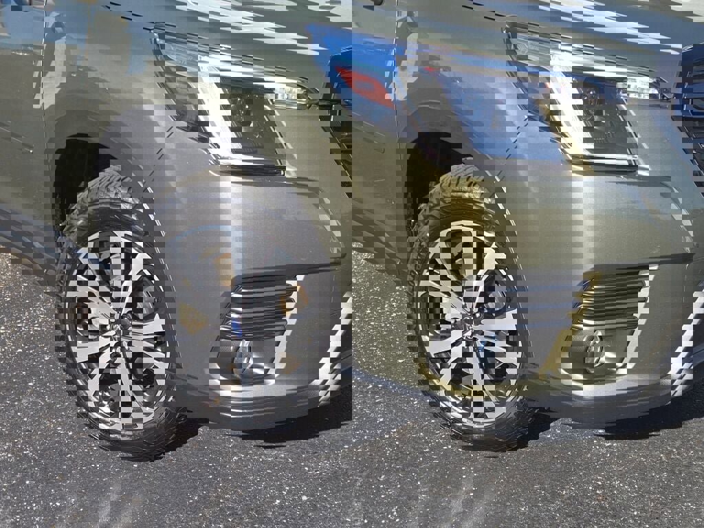 2023 Subaru Forester Limited photo 3