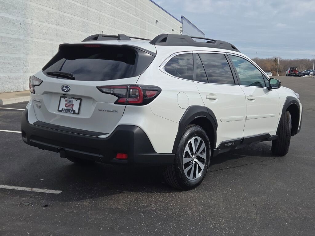 2025 SUBARU OUTBACK - Image 10