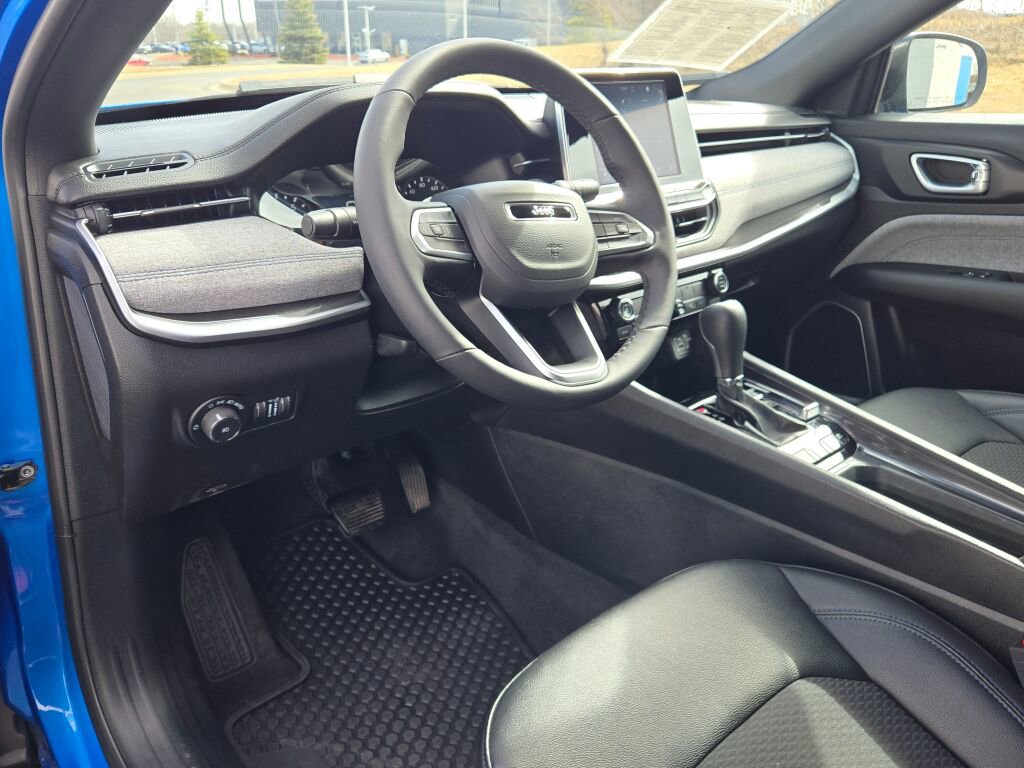 2025 JEEP COMPASS - Image 22