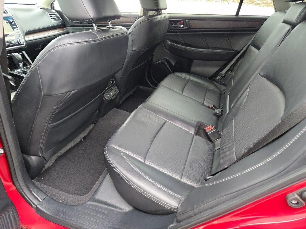 2019 SUBARU OUTBACK - Image 18