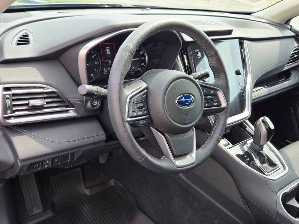 2025 Subaru Outback Limited - Photo 24