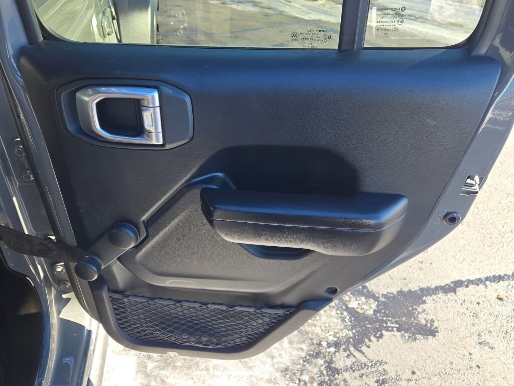 2021 JEEP WRANGLER - Image 9