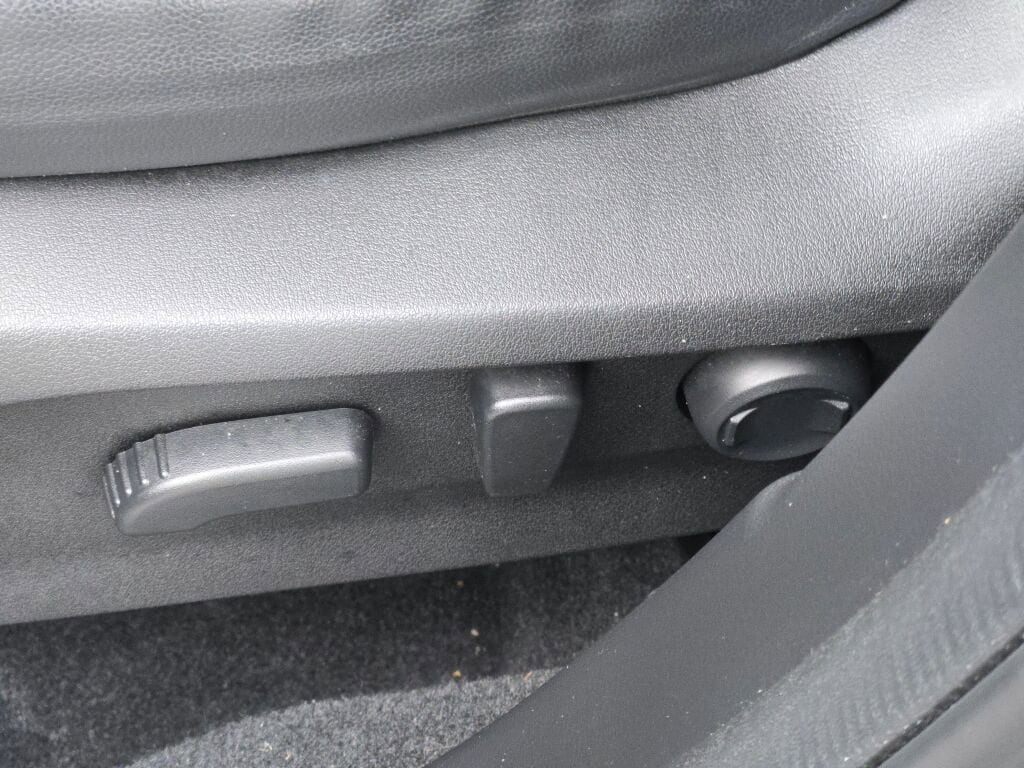 2023 SUBARU FORESTER - Image 22