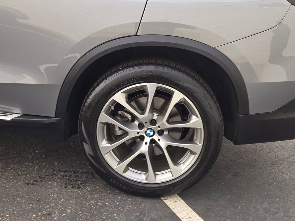 2026 BMW X5 - Image 15