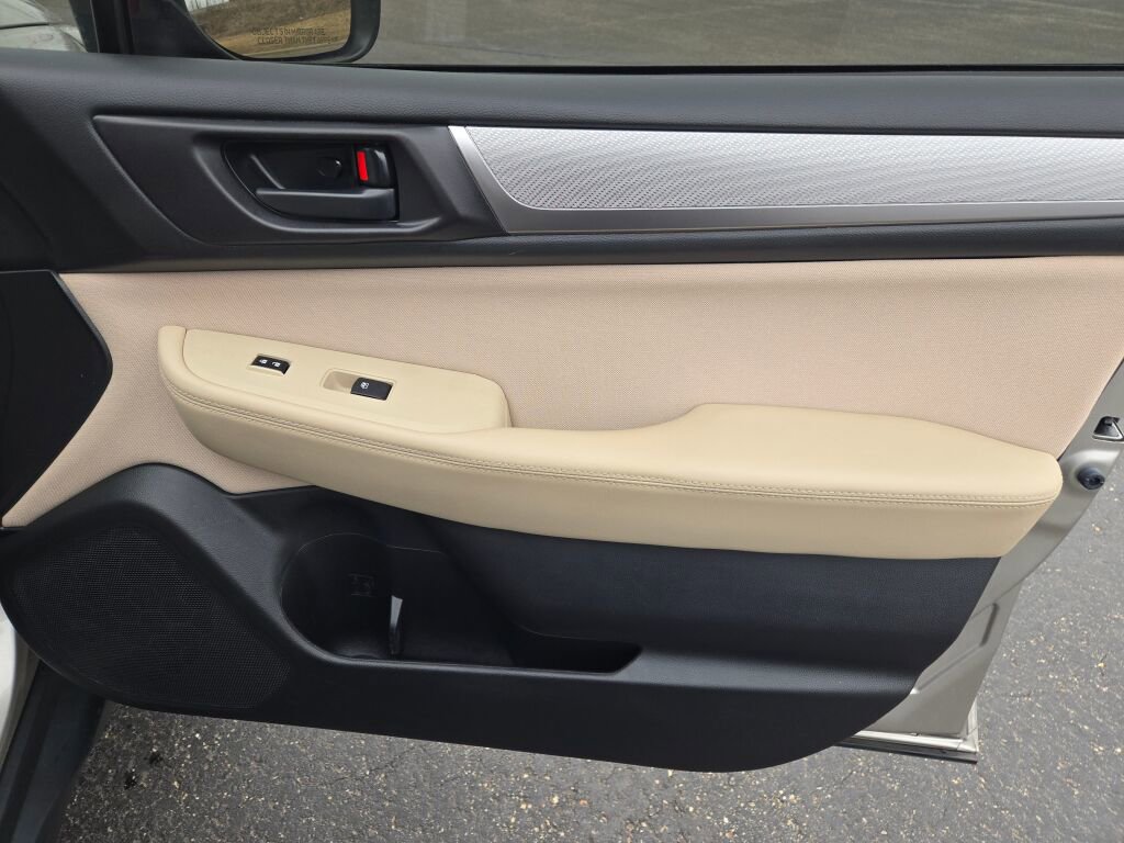 2019 SUBARU OUTBACK - Image 6