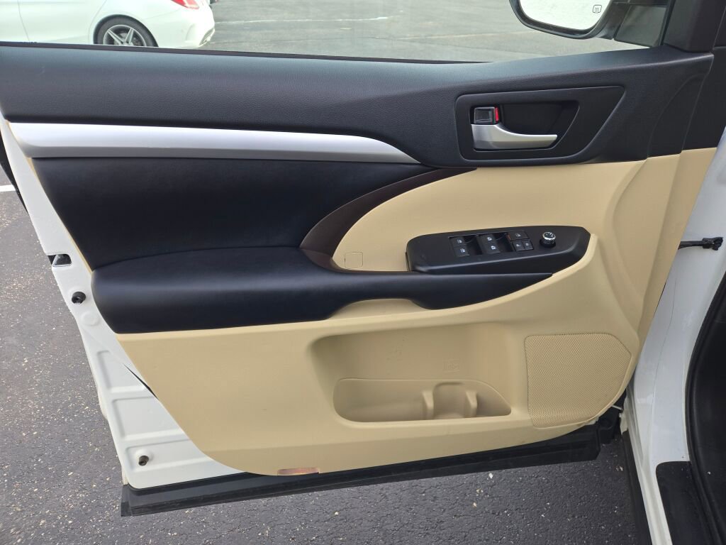 2019 TOYOTA HIGHLANDER - Image 21