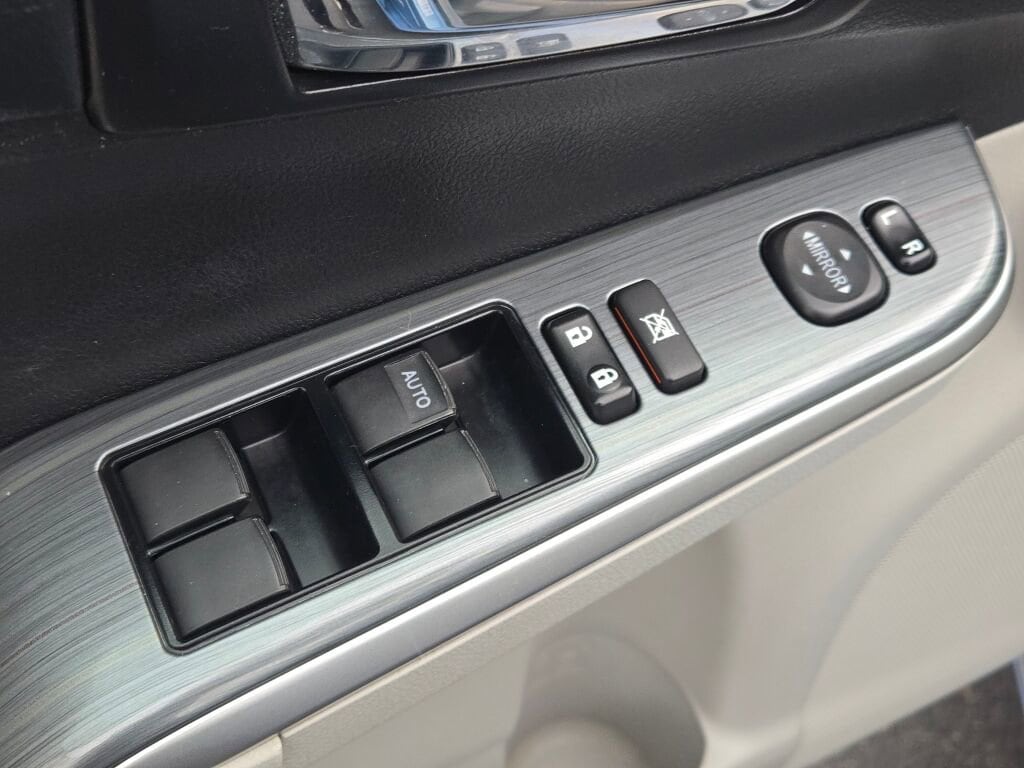 2014 TOYOTA CAMRY - Image 17