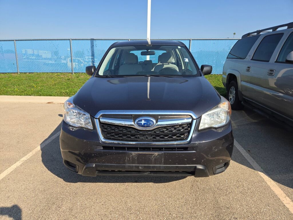 2015 Subaru Forester 2.5i photo 2