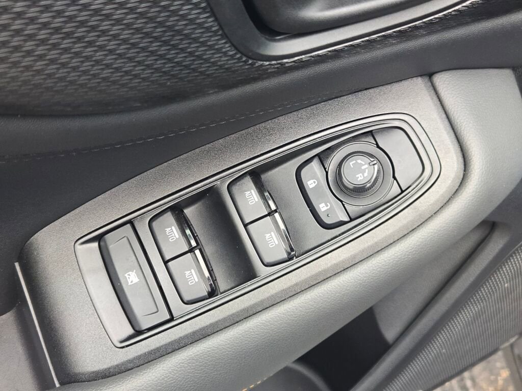 2025 SUBARU OUTBACK - Image 19