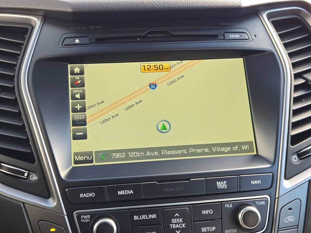 2017 HYUNDAI SANTA FE - Image 25