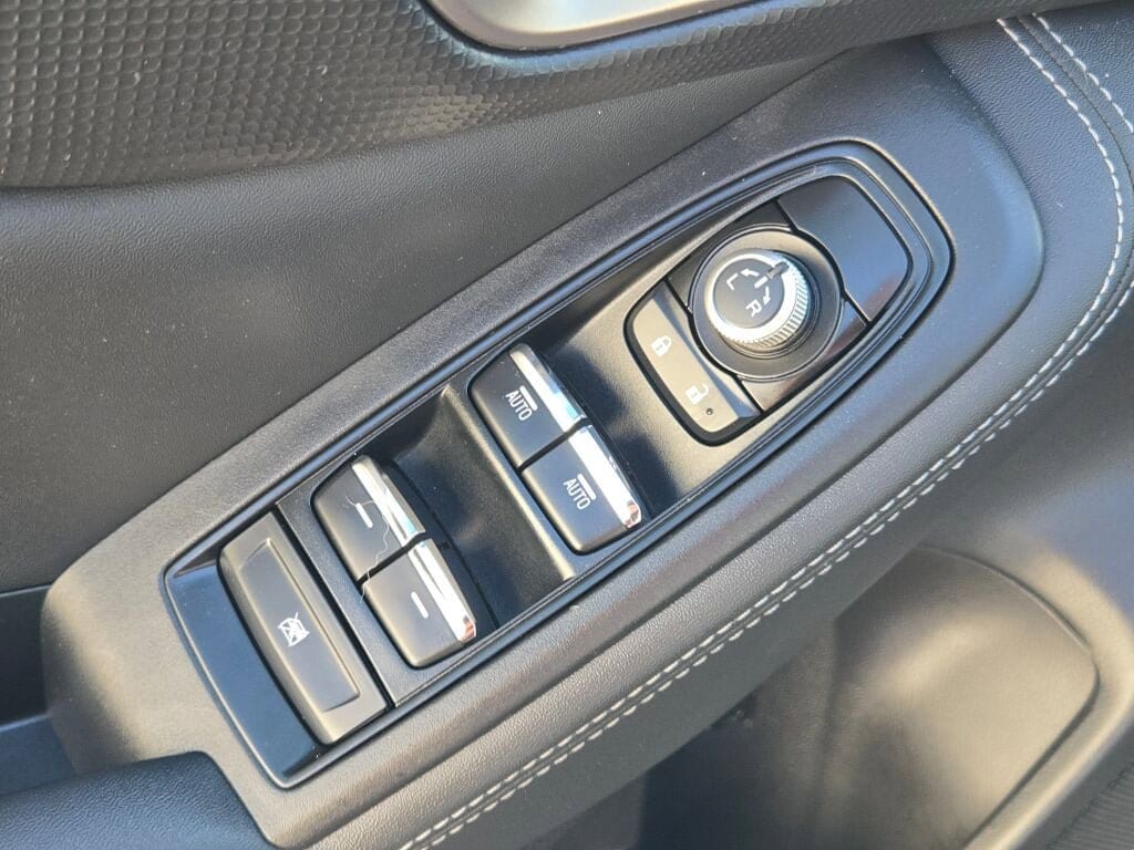 2023 SUBARU FORESTER - Image 19