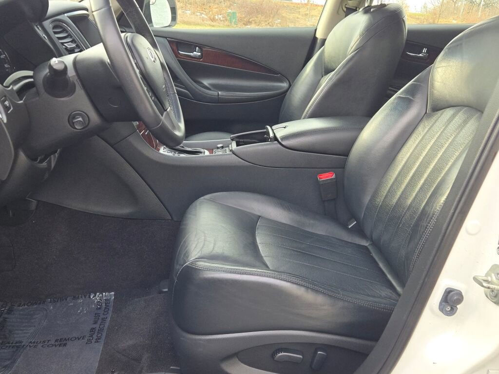 2017 INFINITI QX50 - Image 20