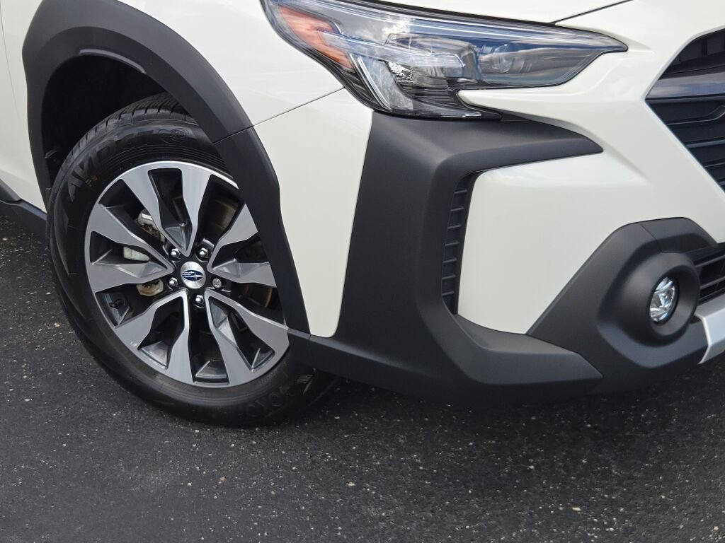 2023 Subaru Outback Limited photo 3