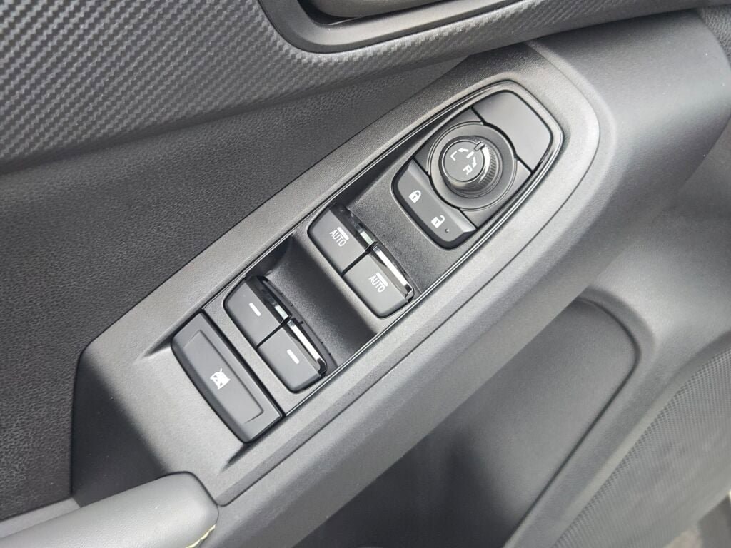 2025 SUBARU CROSSTREK - Image 20