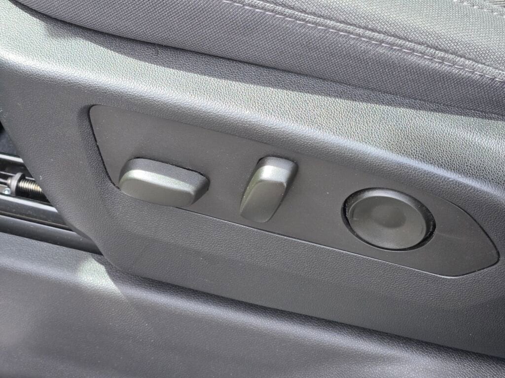 2023 Chevrolet Silverado 1500 LT - Photo 25