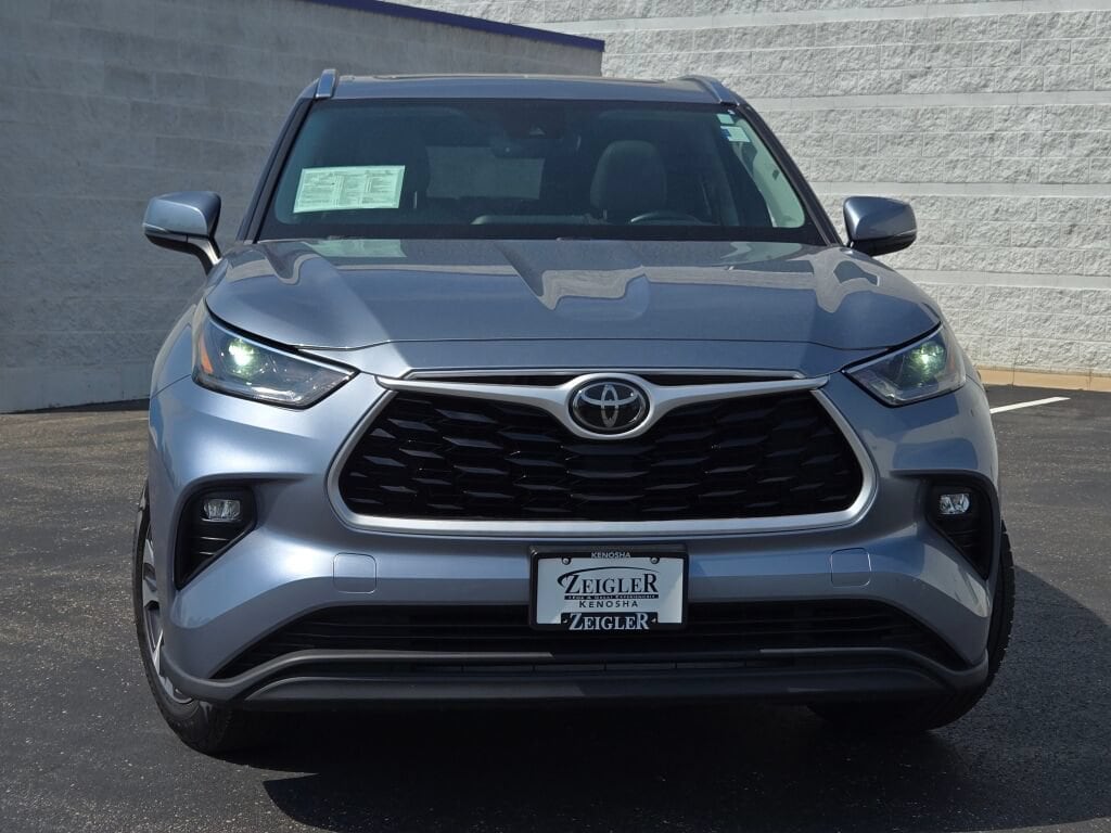 Used 2021 Toyota Highlander XLE SUV