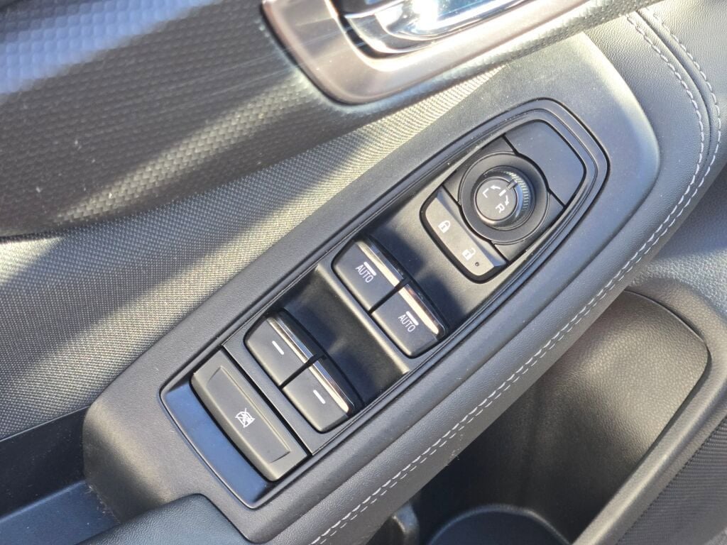 2023 SUBARU FORESTER - Image 19