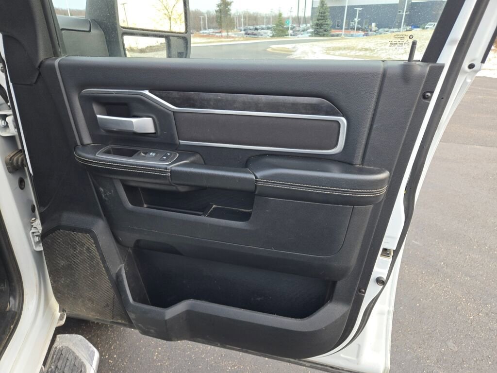 2024 RAM 2500 - Image 5