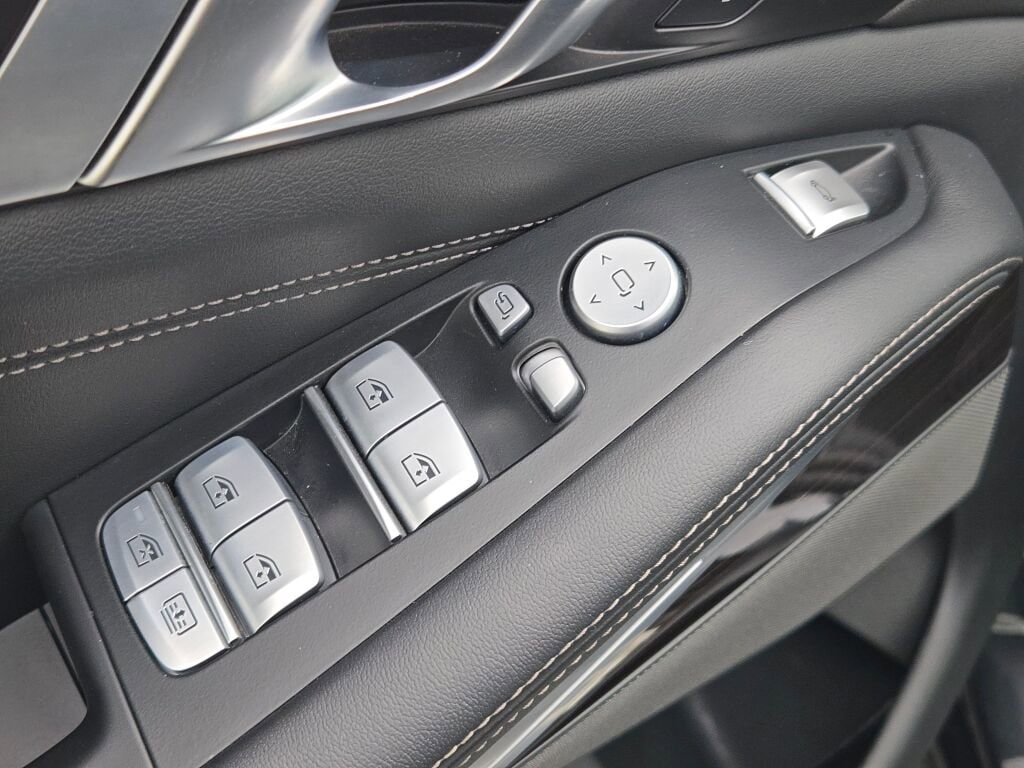 2025 BMW X7 - Image 20
