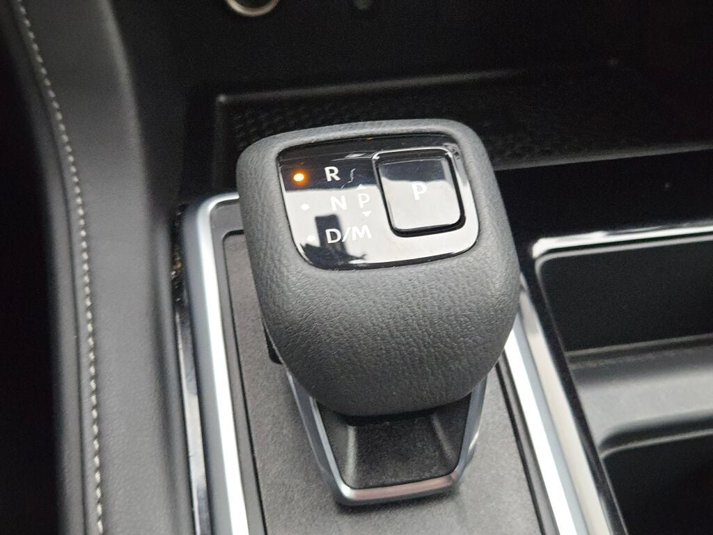 2025 Nissan Pathfinder SL - Photo 29