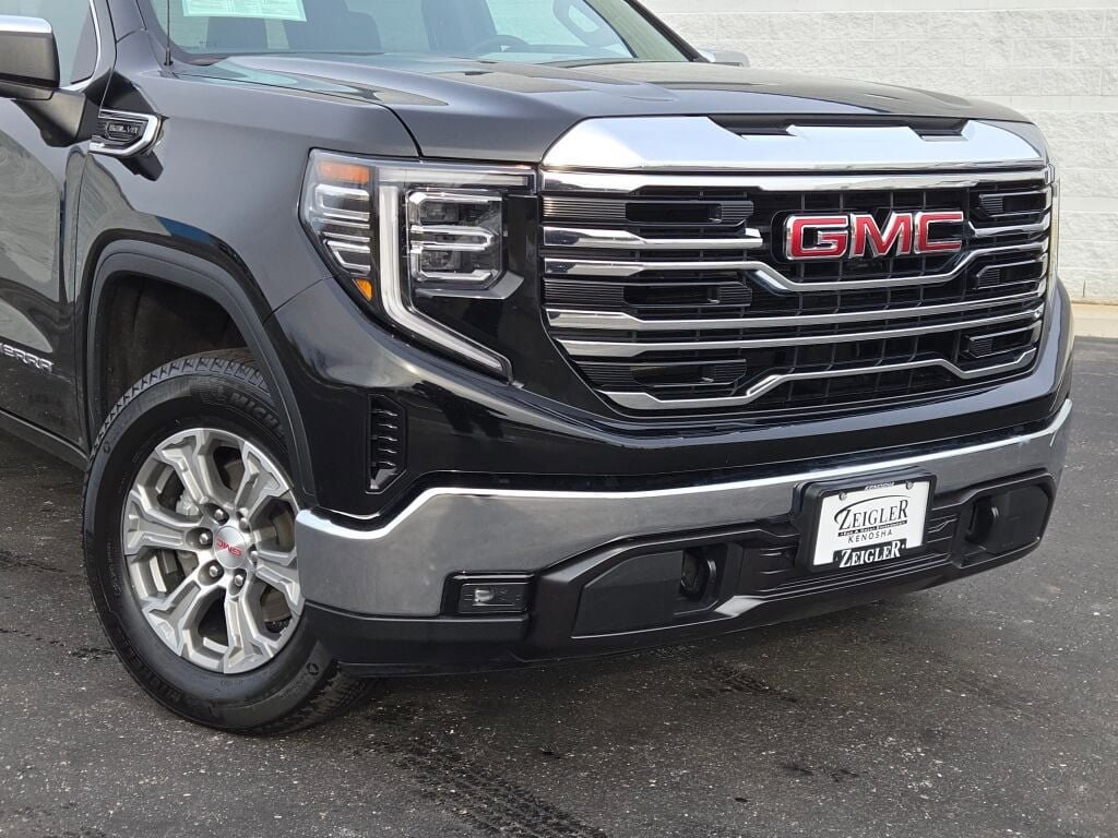 2025 GMC SIERRA - Image 2