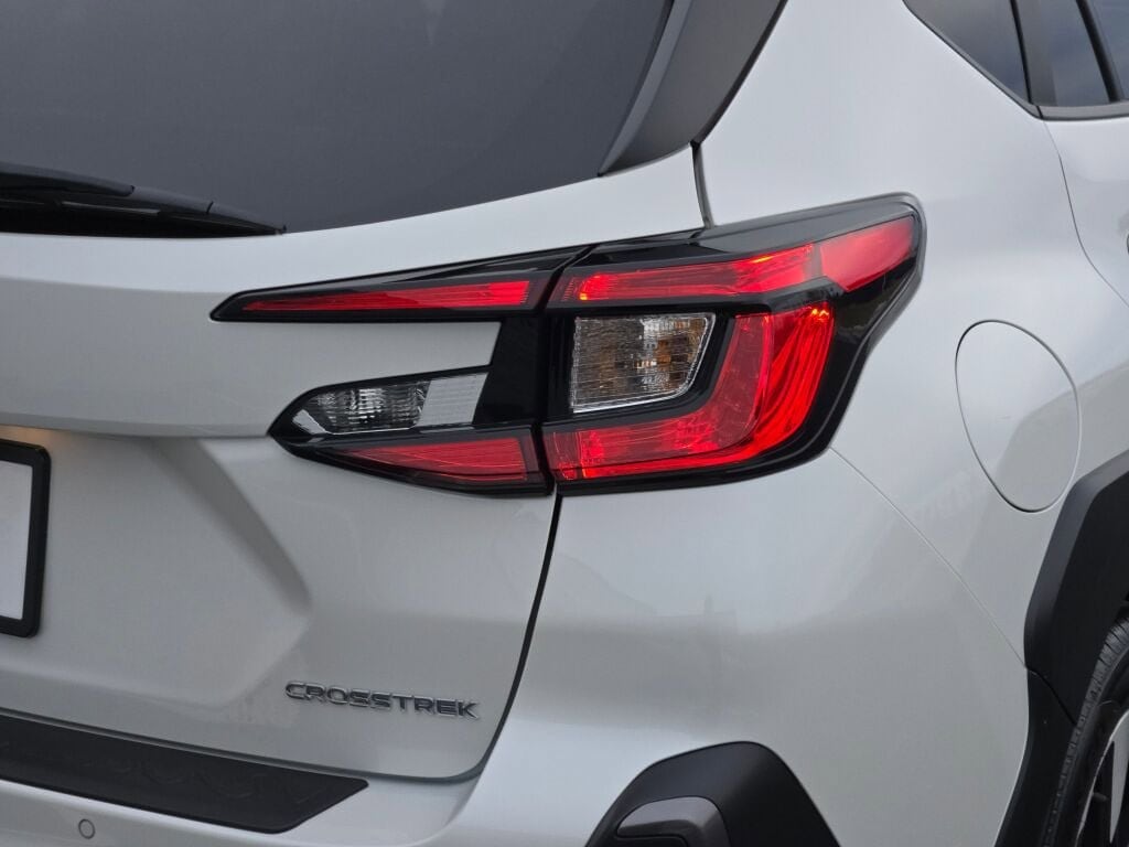 2025 SUBARU CROSSTREK - Image 11