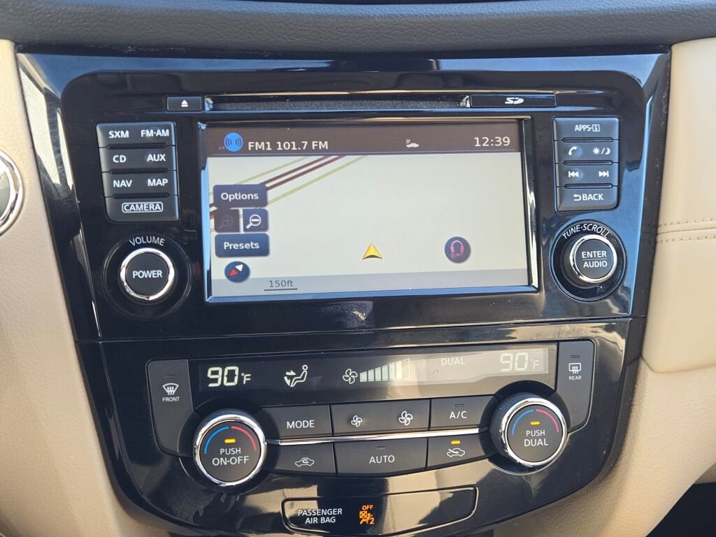 2017 NISSAN ROGUE - Image 25