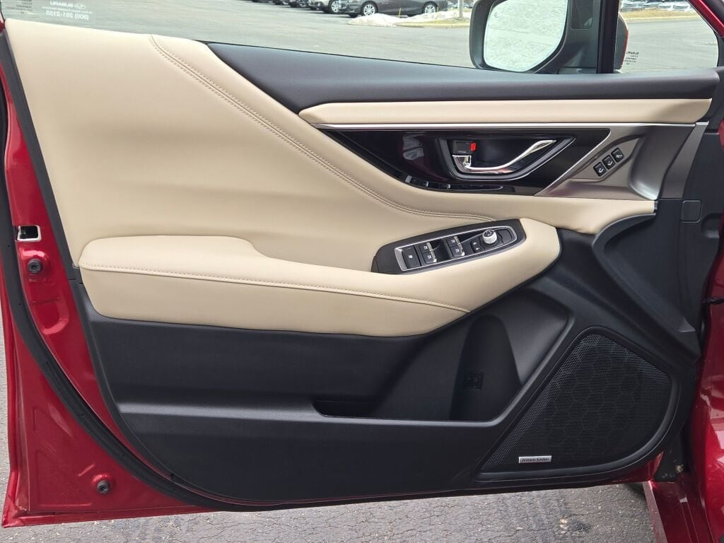 2025 SUBARU LEGACY - Image 18