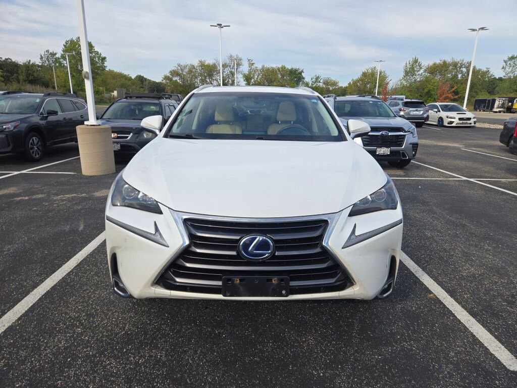 2015 Lexus NX 300h Luxury photo 2