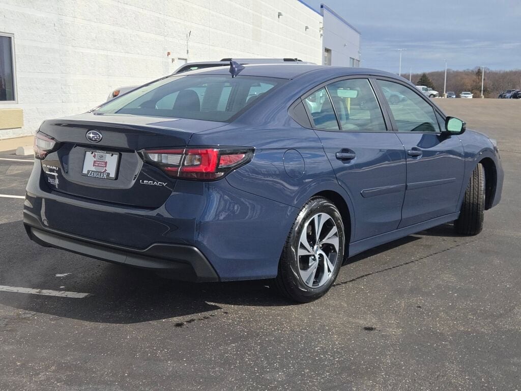 2025 SUBARU LEGACY - Image 11
