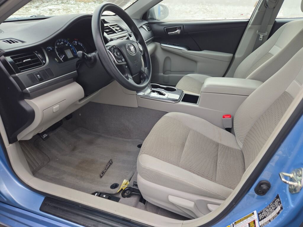 2014 TOYOTA CAMRY - Image 19