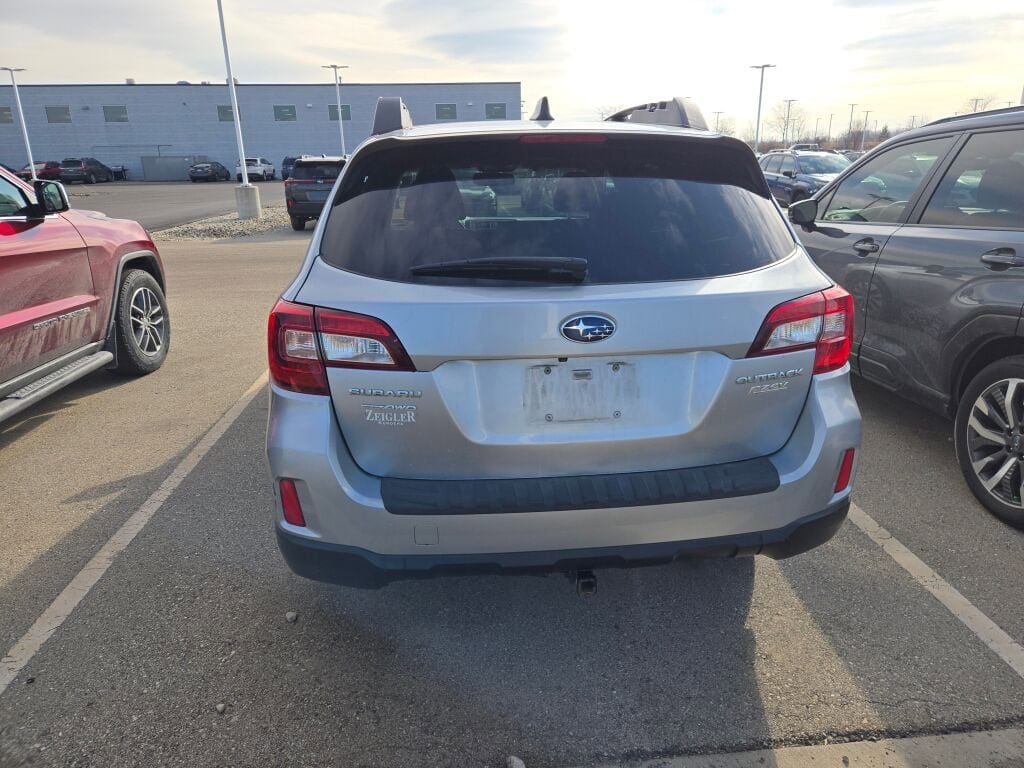 2017 SUBARU OUTBACK - Image 6