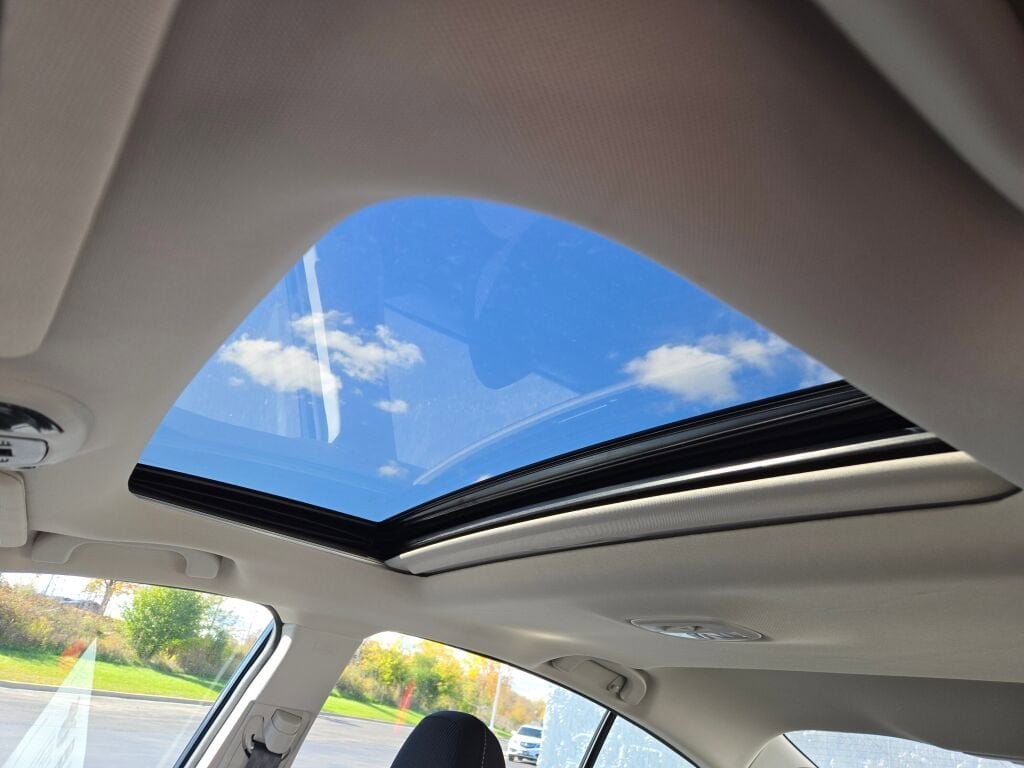 2025 SUBARU LEGACY - Image 20