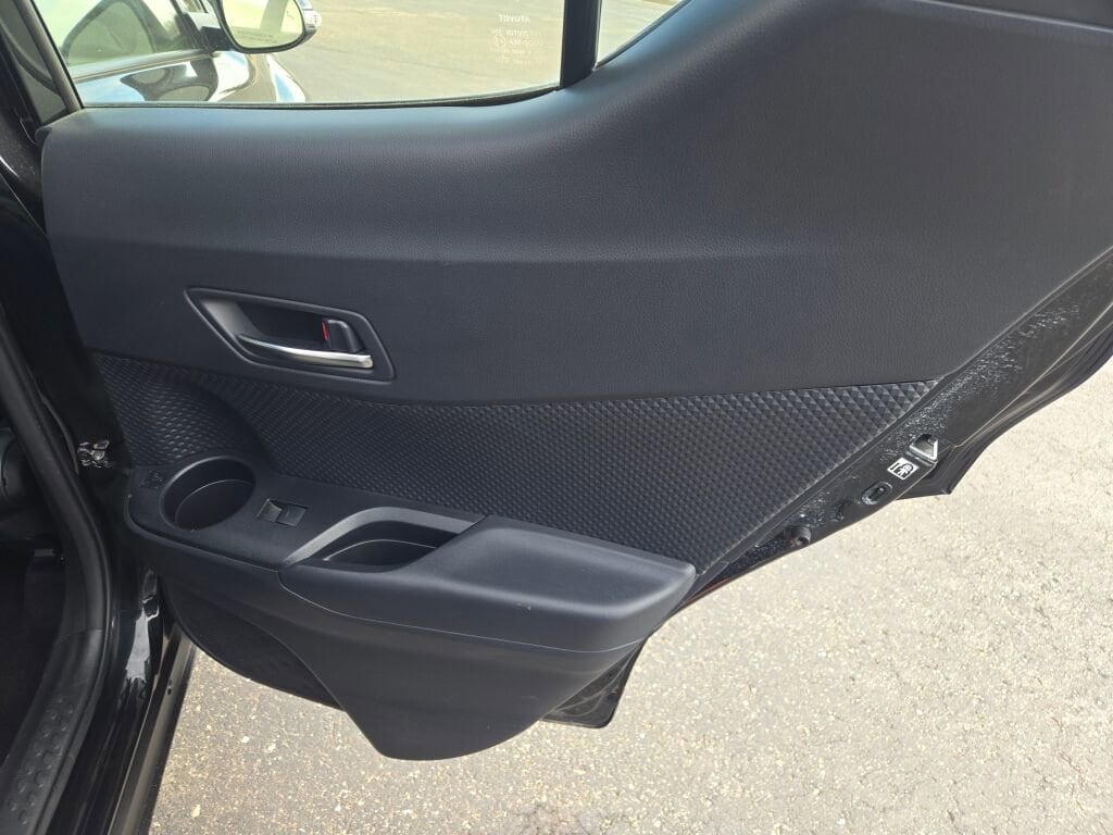 2021 TOYOTA C-HR - Image 9