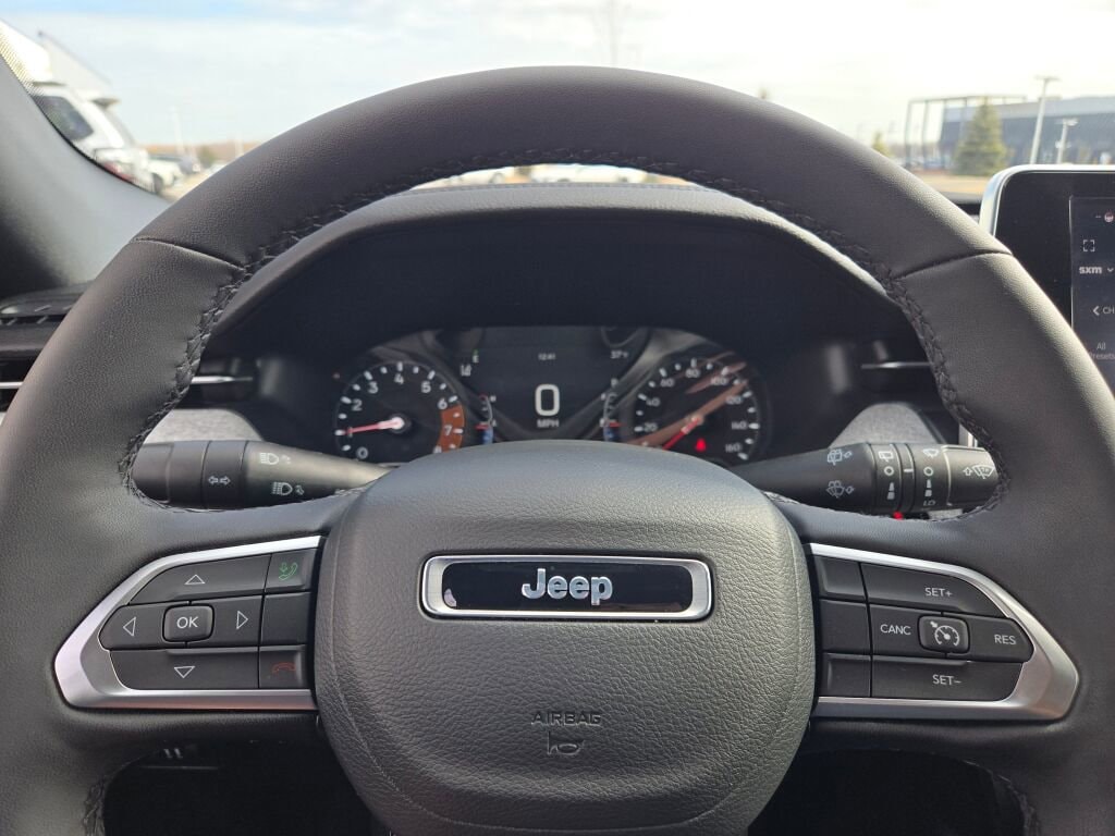 2025 JEEP COMPASS - Image 31