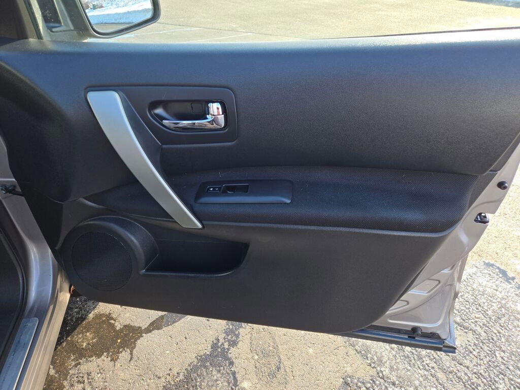 Used 2013 Nissan Rogue SV SUV