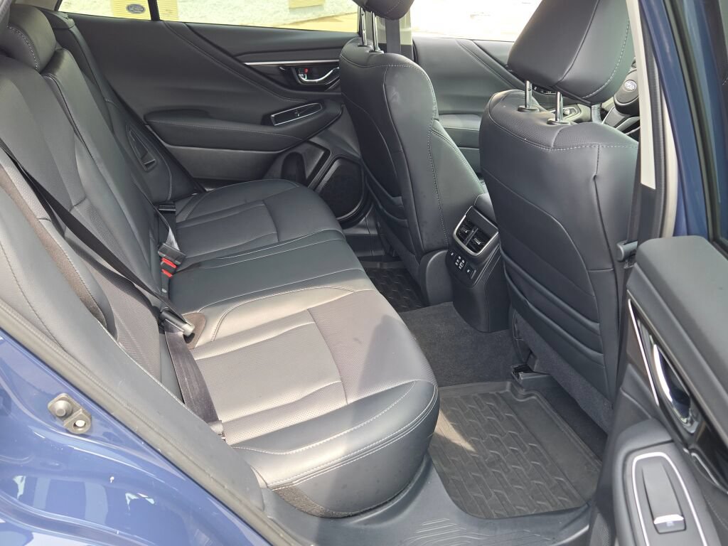 2025 Subaru Outback Limited - Photo 8