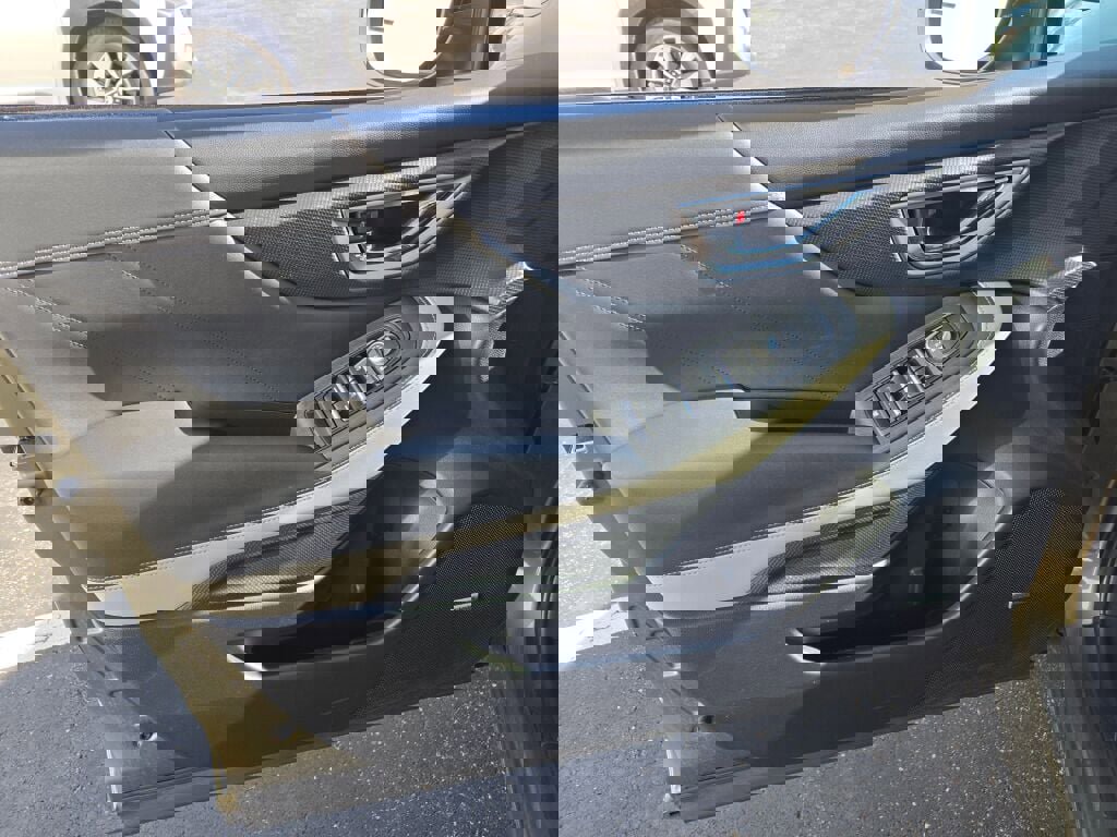 2023 SUBARU FORESTER - Image 20