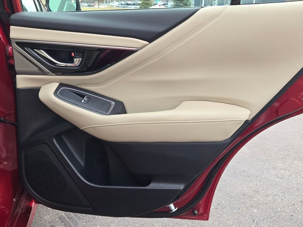 2025 SUBARU LEGACY - Image 11